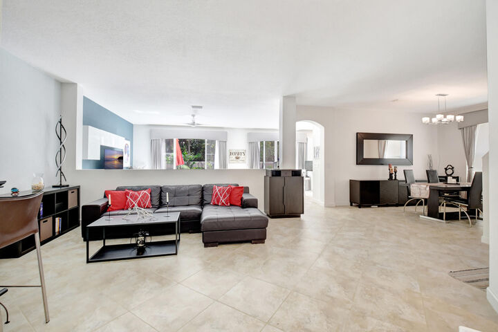 Property Photo: 4598 Capital Drive FL 33463