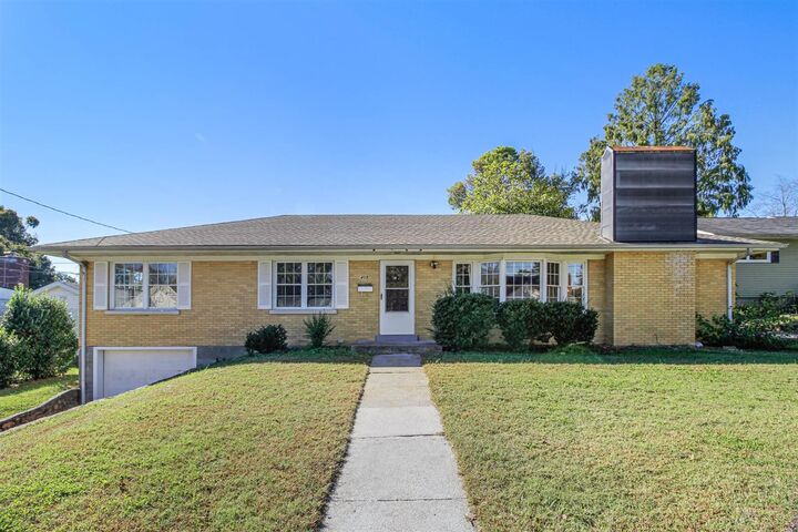 Property Photo: 409 College Street KY 42749