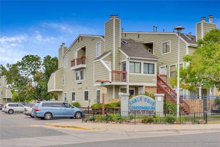 Property Photo: 970 S Dawson Way 9 CO 80012