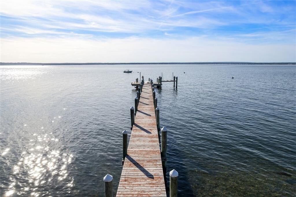 Property Photo: 1191 North Main Road RI 02835
