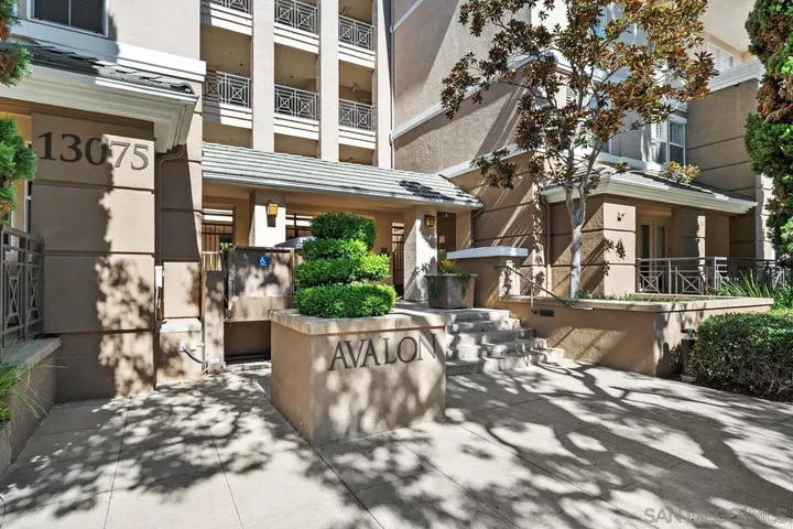 Property Photo:  13075 Pacific Promenade 318  CA 90094