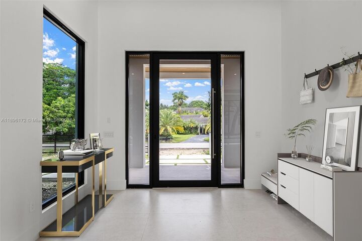 Property Photo: 14020 Old Cutler Rd FL 33158