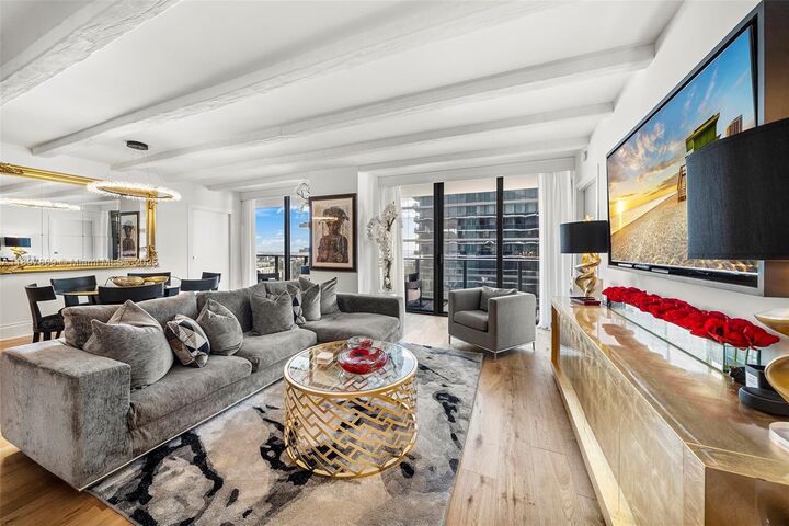 Property Photo: 801 S Miami Ave 4507/8 FL 33130