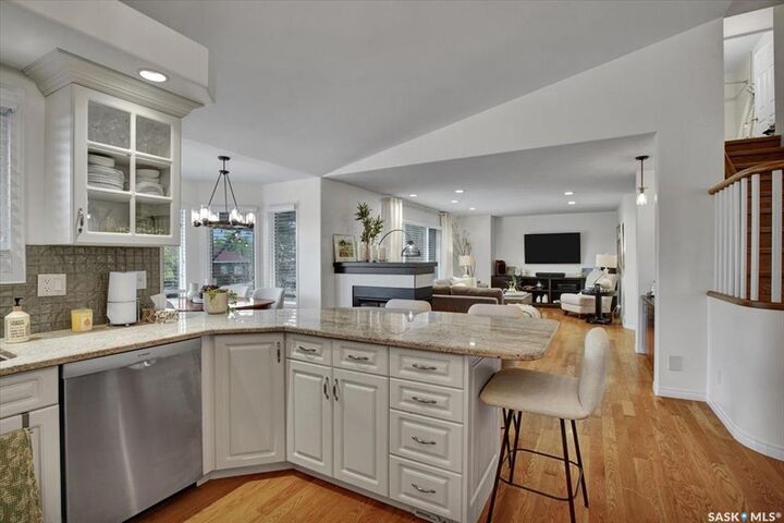 Property Photo: 835 Swan Crescent SK S7J 5C7