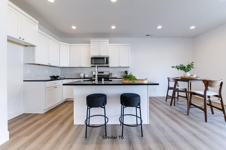 4541 Road 114  Pasco WA 99301 photo