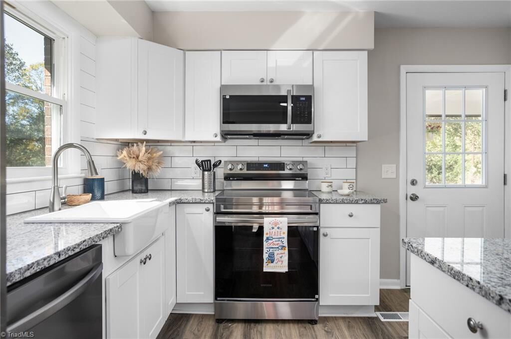 Property Photo: 5109 P G Drive NC 28642