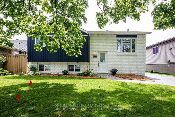 Property Photo:  689 Macyoung Drive W  ON N2Z 1T1 