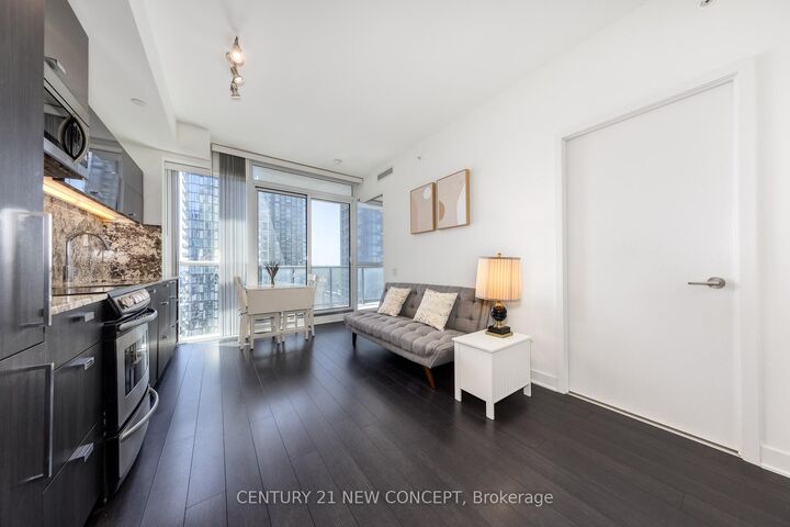 Property Photo:  290 Adelaide Street W 2612  ON M5V 0P3