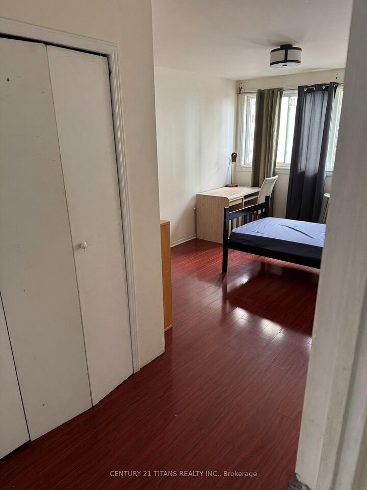 Photo de la propriété:  100 Mornelle Court 2075  ON M1E 4X2 