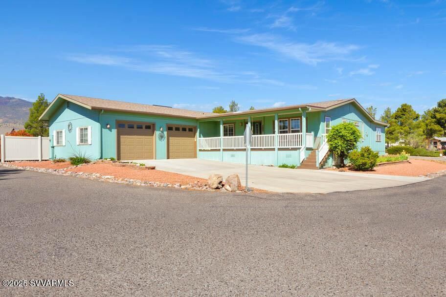 Property Photo: 1410 Hogan Drive AZ 86326