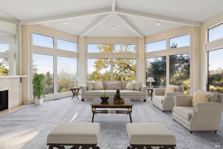 Property Photo: 2060 Oak Ridge Drive CA 95404