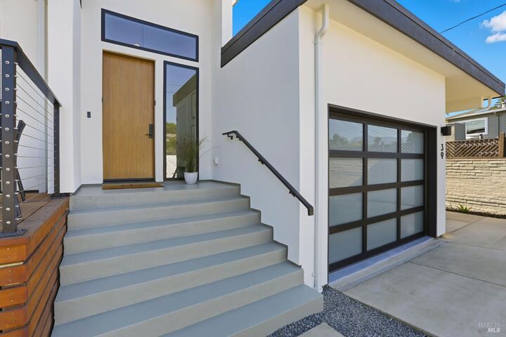 Property Photo:  39 Strawberry Circle  CA 94941 