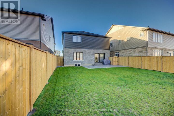 Property Photo: 36 Alicia Crescent ON L3C 7M5