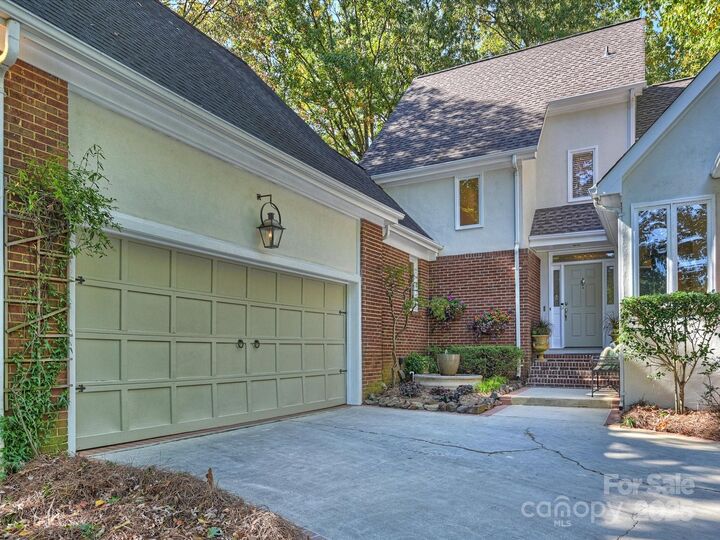 Property Photo:  4400 Pendale Road  NC 28210 