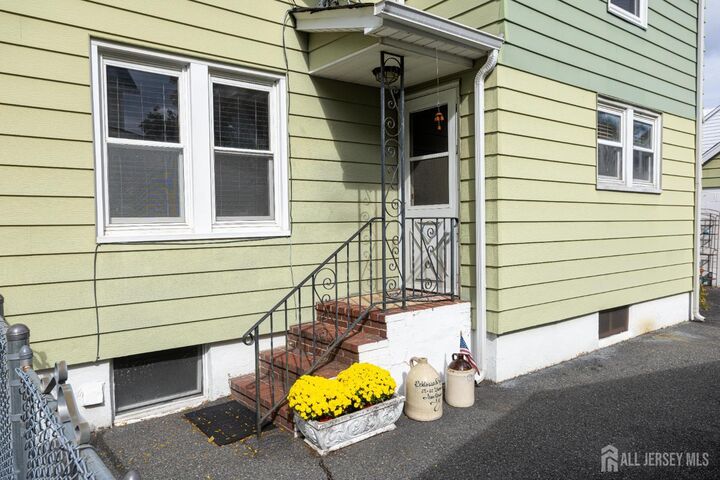 Property Photo:  16 Albert Street  NJ 08872