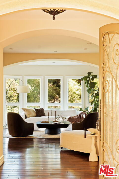 Property Photo:  2505 Bowmont Dr  CA 90210 