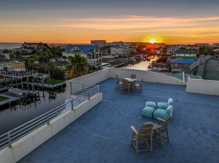 Property Photo: 612 Magnolia Drive FL 32541