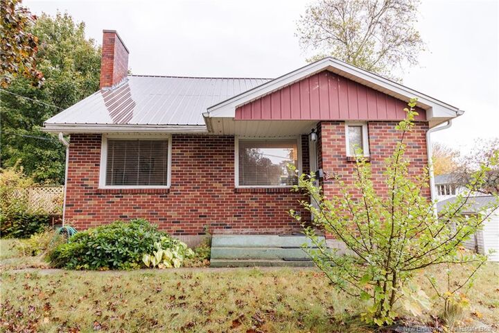 887 York Street  Fredericton NB E3B 3R9 photo