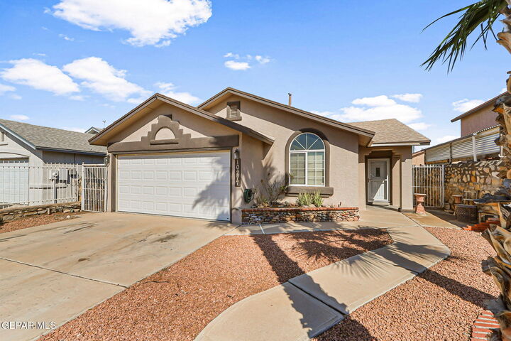 Property Photo: 10277 Valle Suave Drive TX 79927