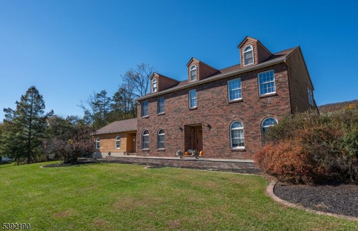 Property Photo: 10 West Gate Drive NJ 07418