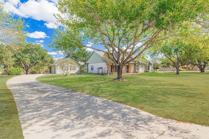 Property Photo:  1520 Lakefield Drive  TX 77474