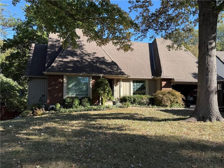 8280 W 117th Street  Overland Park KS 66210 photo
