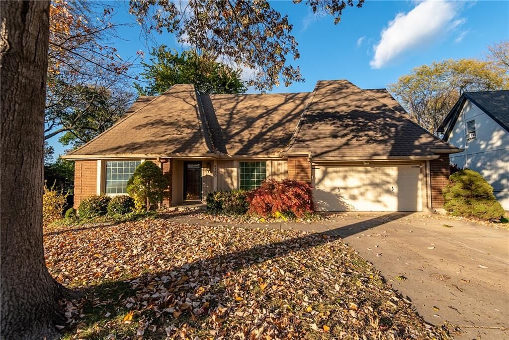 Property Photo:  8280 W 117th Street  KS 66210 