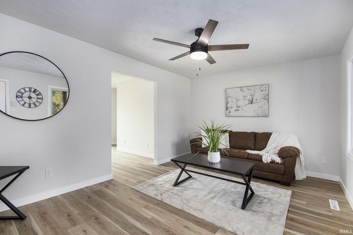 Property Photo: 1011 Spring Arbor Drive IN 46540-9200