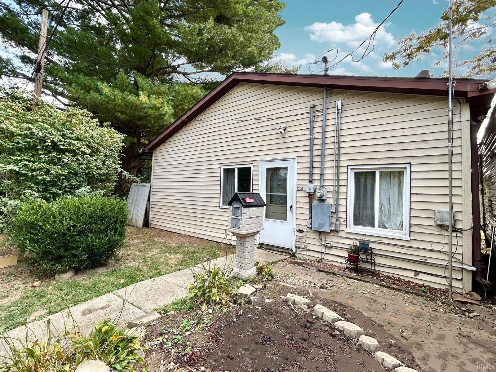 Property Photo:  1209 W Cottage Grove Avenue  IN 47404