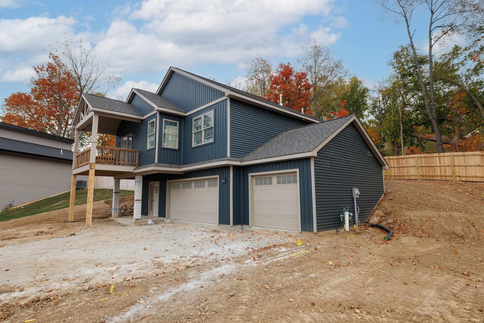 Property Photo:  1004 E Hawthorn Lane  IN 46725 