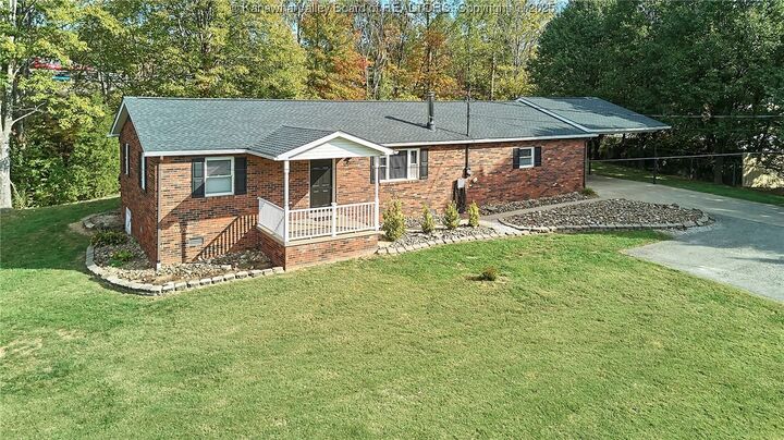 3806 Kathy Drive  Hurricane WV 25526 photo