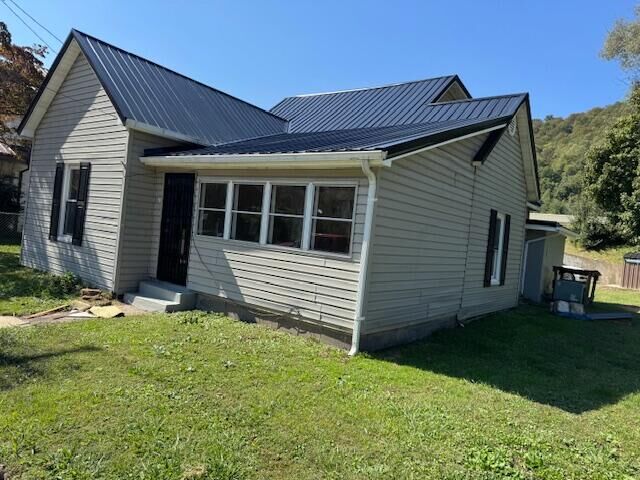 Property Photo: 307 N Cumberland Avenue KY 40831