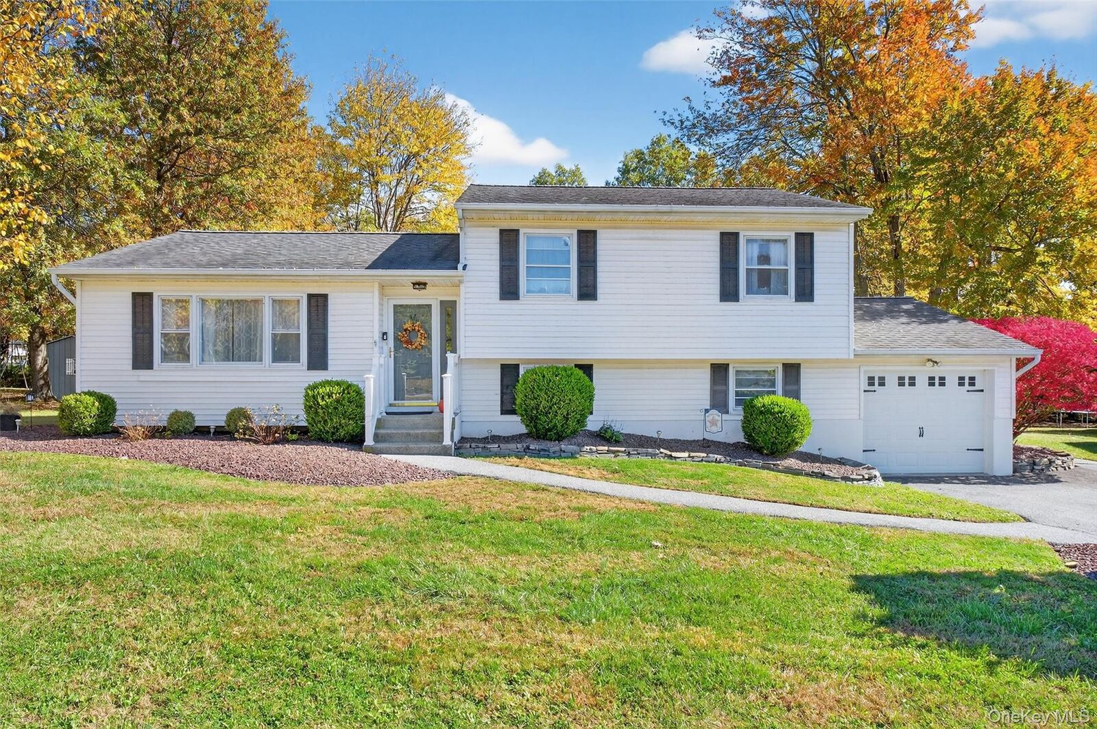 Property Photo:  14 Somerset Drive  NY 10992