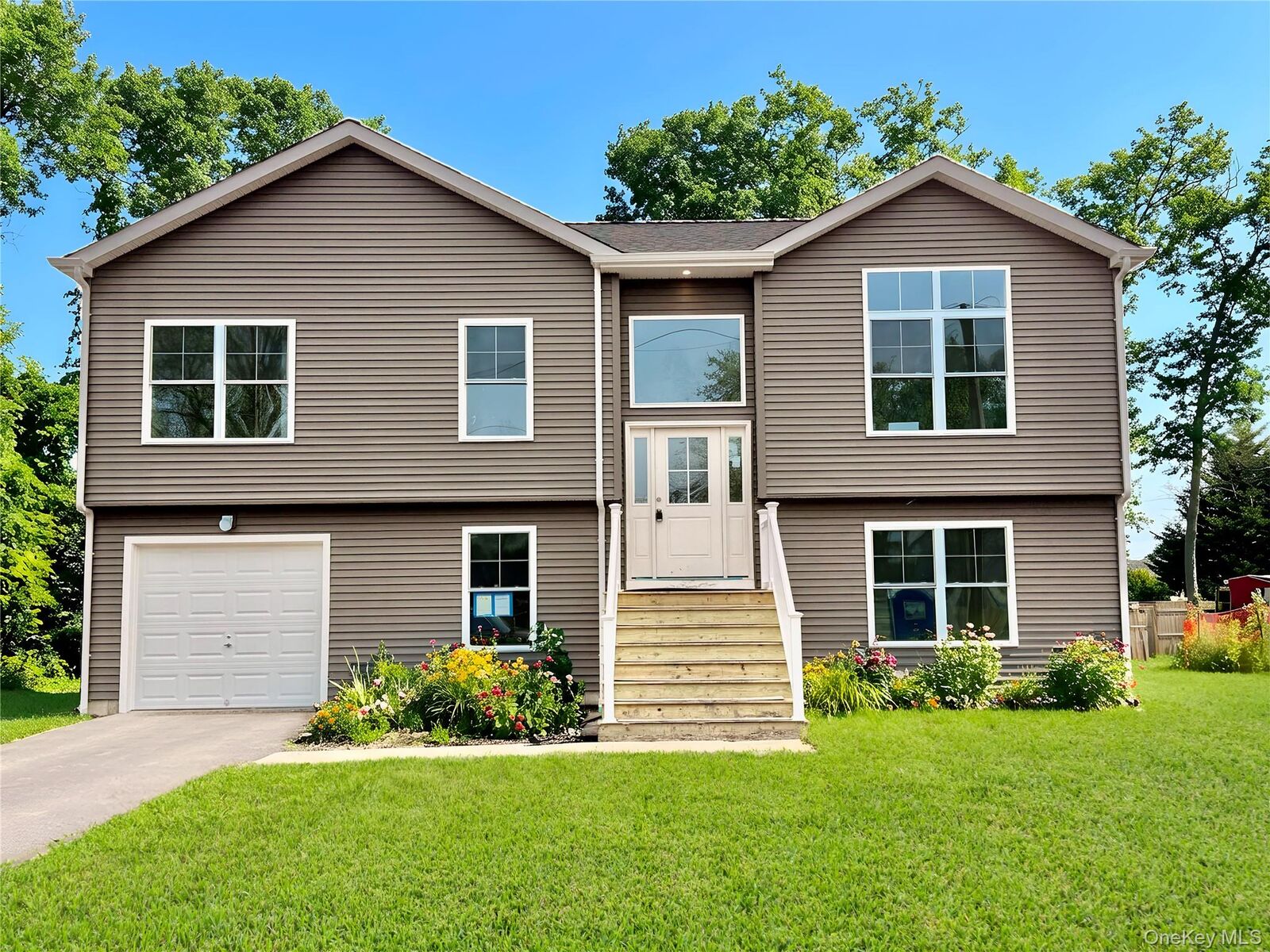 Property Photo:  40 St George Drive  NY 11967 