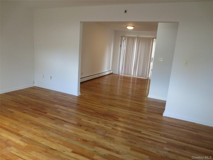 Property Photo: 4 Oxford Court 8007 NY 10901