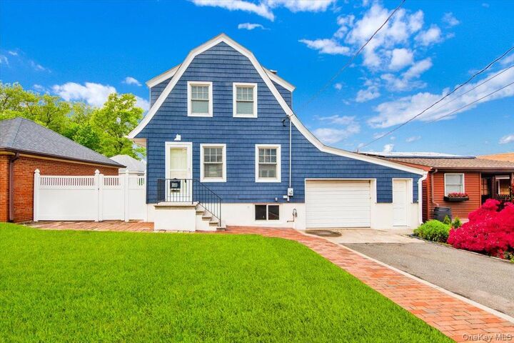 211 Bowne Street  Bronx NY 10464 photo