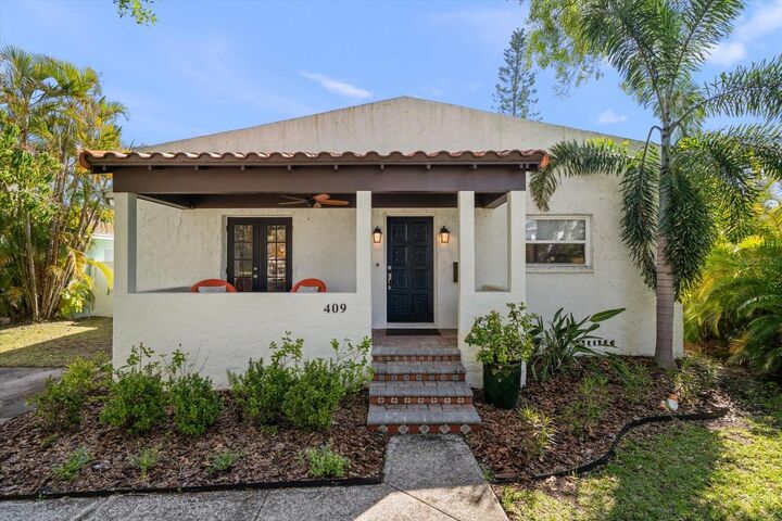 Property Photo:  409 Erie Avenue  FL 33606