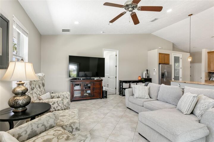 Property Photo: 601 Hamlin Street FL 34275