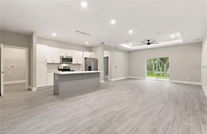 Property Photo: 112 Violet Court FL 34759