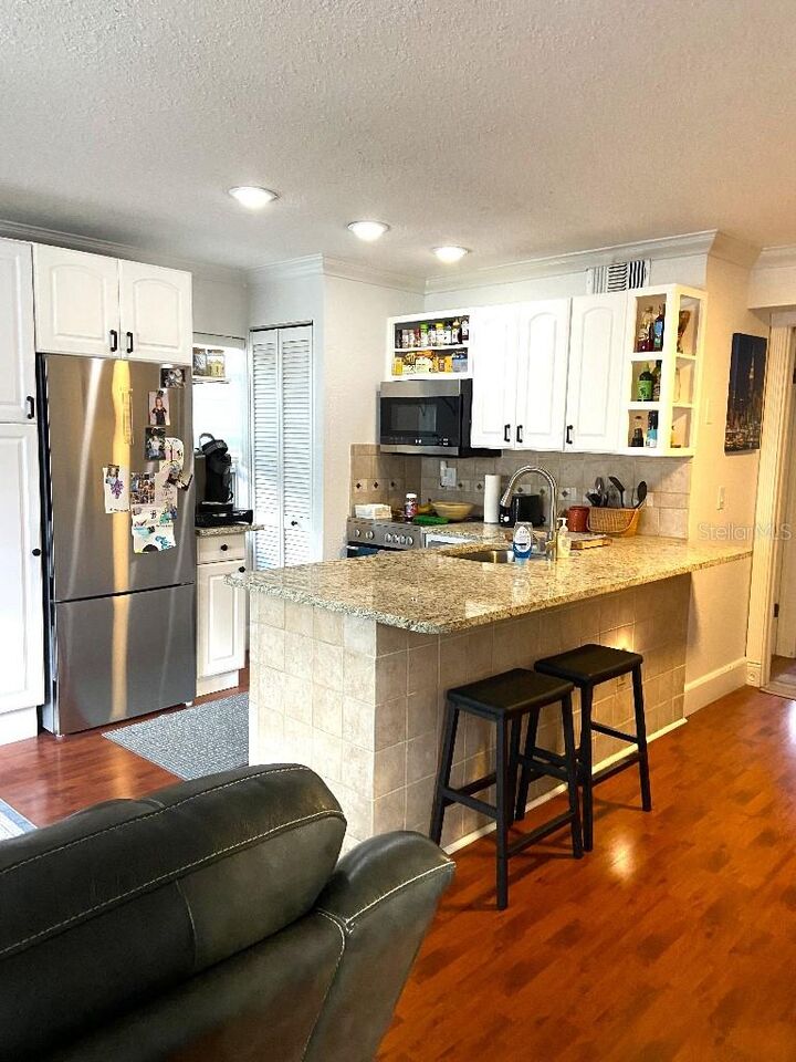 Property Photo: 719 Mount Vernon Street 1 FL 32803