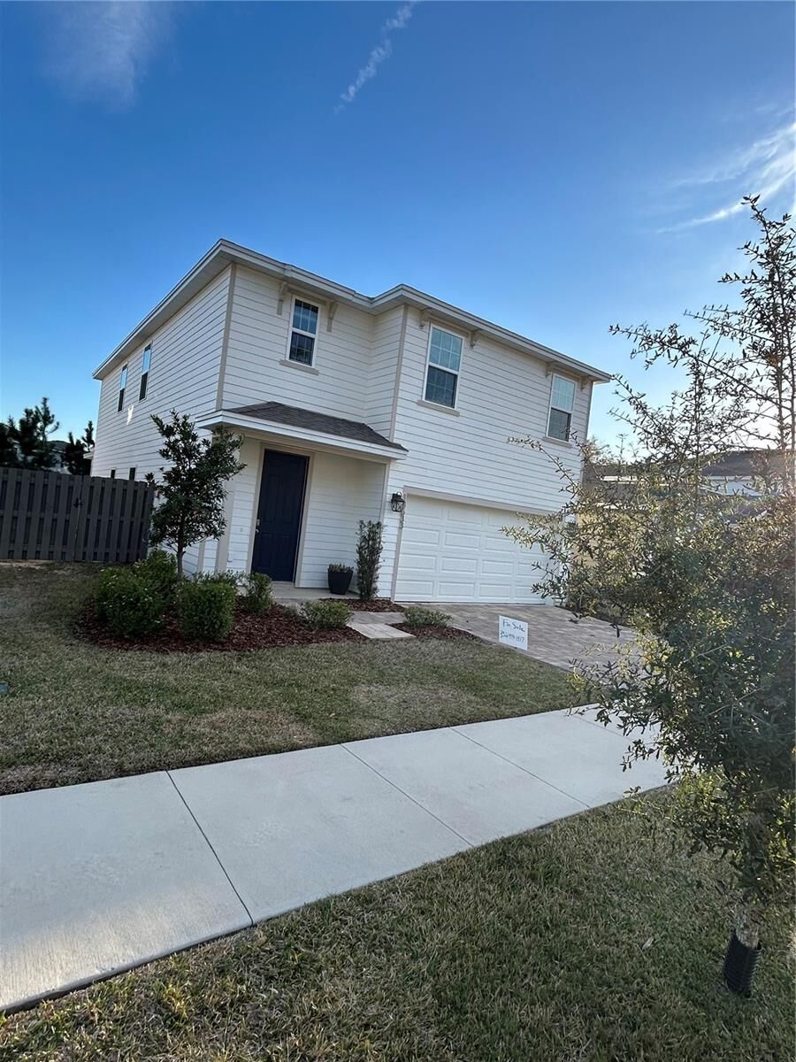 Property Photo: 13633 NW 14th Place FL 32669