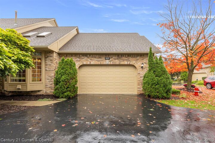 Property Photo:  1955 Clearwood Court 665  MI 48316 1016