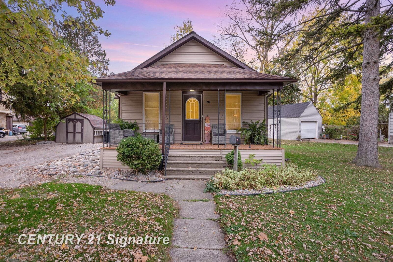 Property Photo: 1746 Brockway Street MI 48602