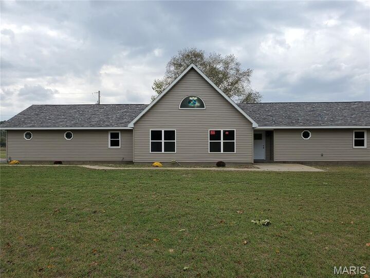 2093 E County Highway 450  Sikeston MO 63801 photo