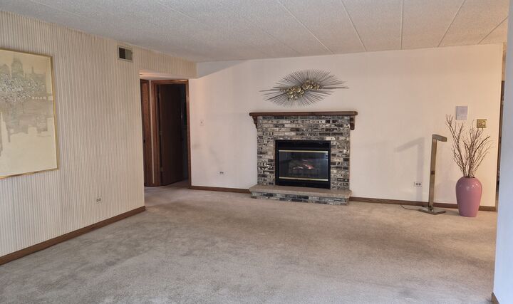 Property Photo: 10845 S 84th Avenue 2A IL 60465