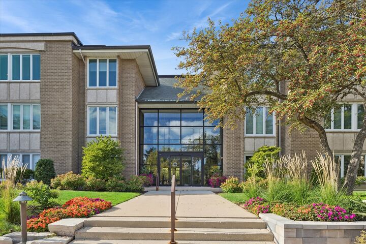 1 Oak Brook Club Drive A312  Oak Brook IL 60523 photo