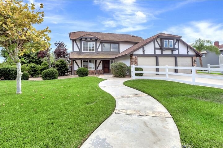 Property Photo:  22041 Windtree  CA 92595