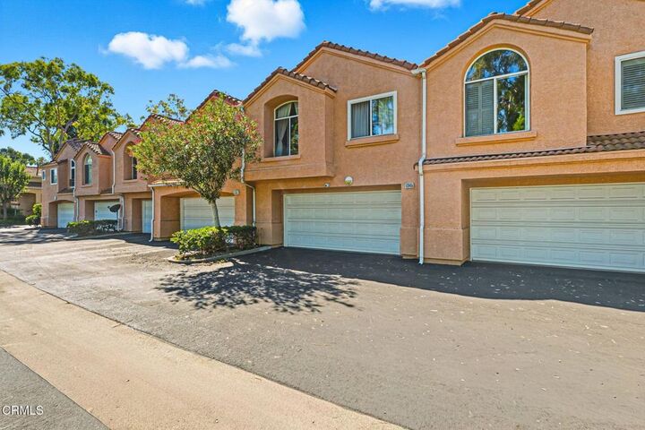 Property Photo:  807 Kingfisher Way  CA 93030 