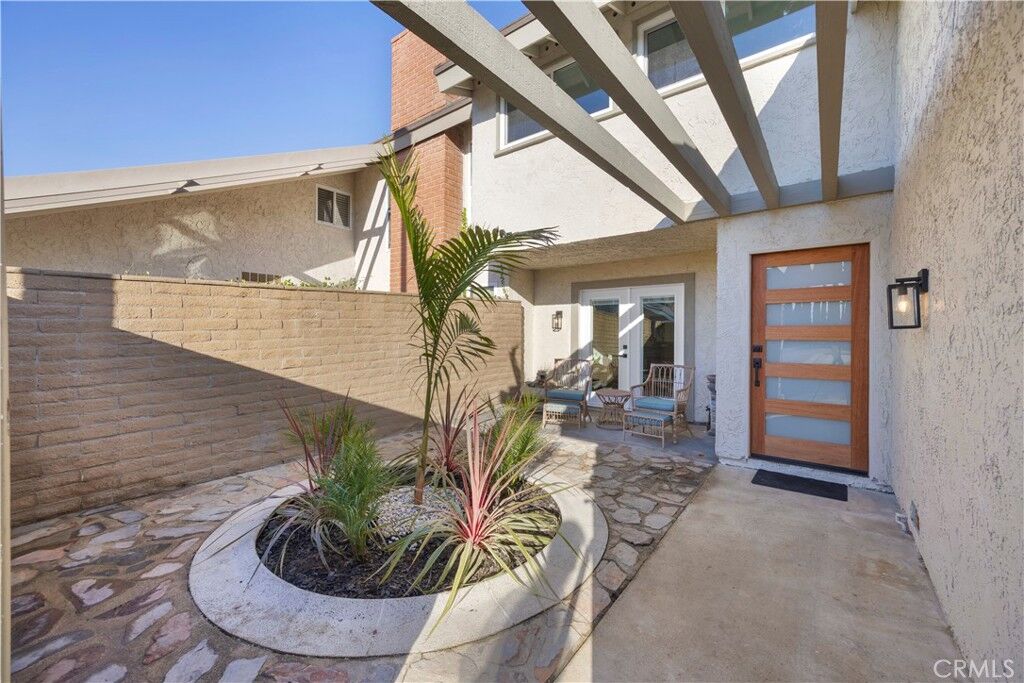 Property Photo: 14116 Baker Street CA 92683
