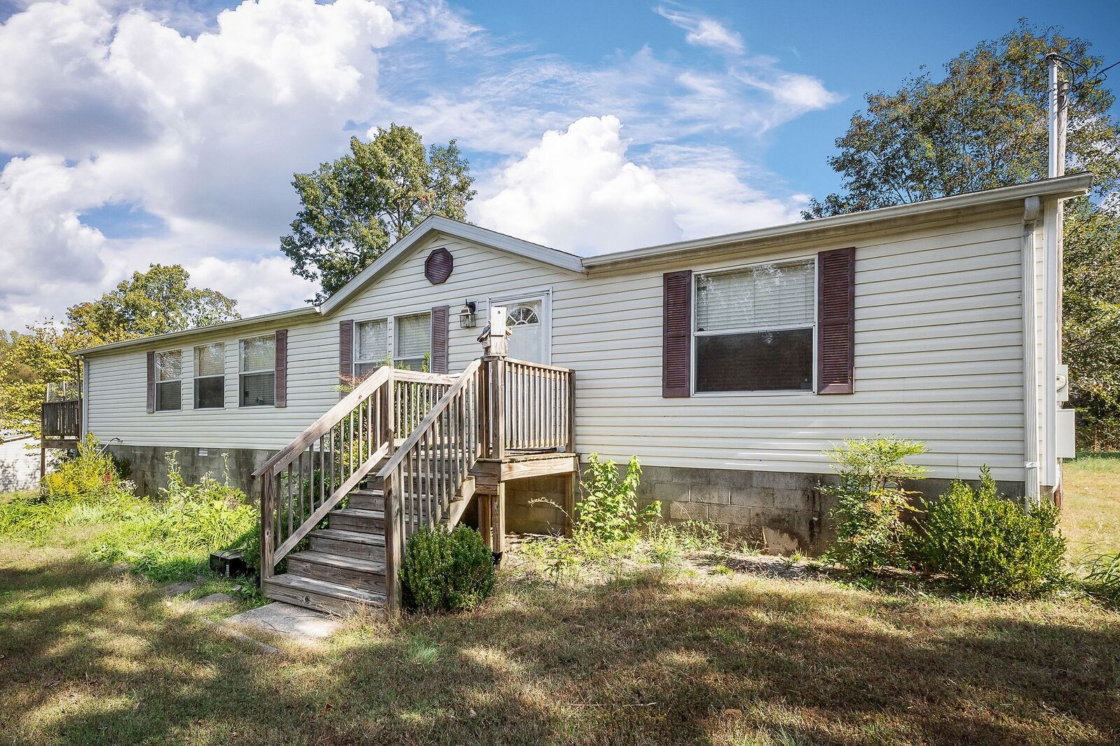 Property Photo: 318 Autumn Rd TN 37357